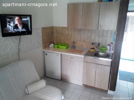 Kotor, Dobrota apartman na samoj obali mora